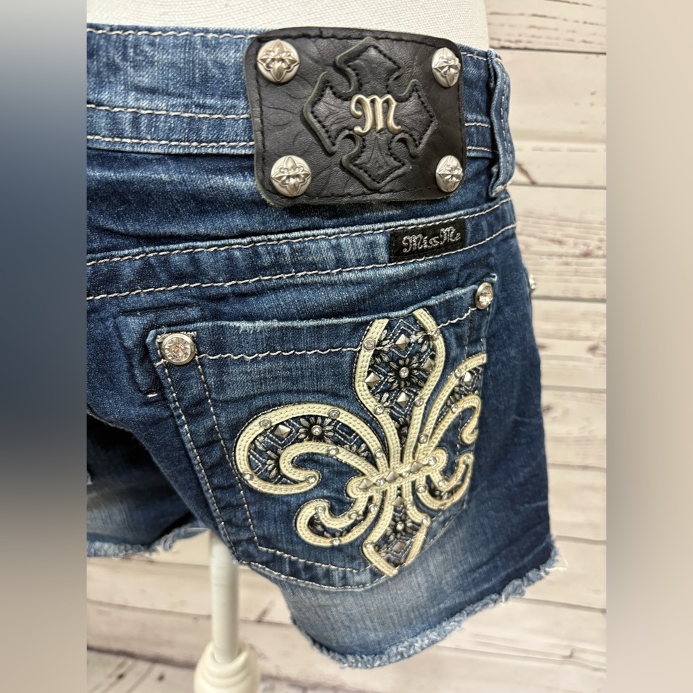 Miss Me Y2K Blue Denim Shorts with Fleur De Lis and Stud Embellishments Size 29 - Picture 8 of 8